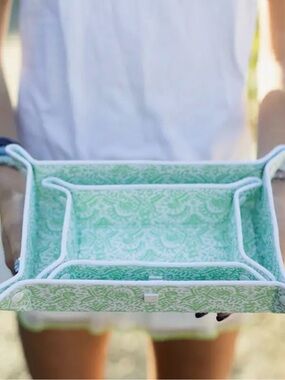 NWT in package TRVL Tray Set Green and White pattern